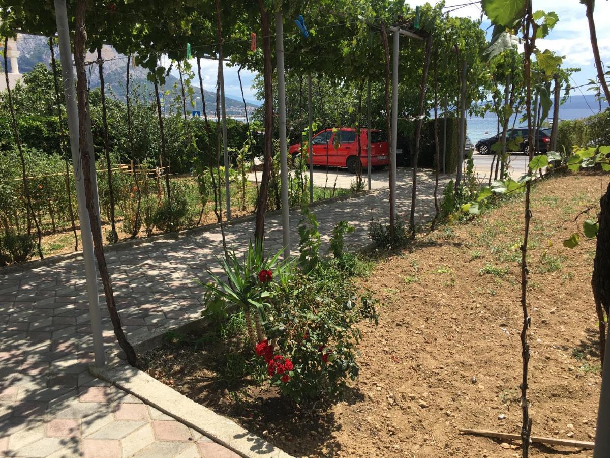Apartment Duce Omiš Esterno foto