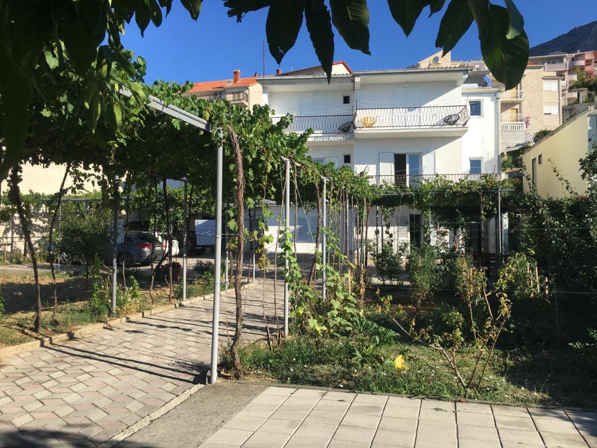 Apartment Duce Omiš Esterno foto