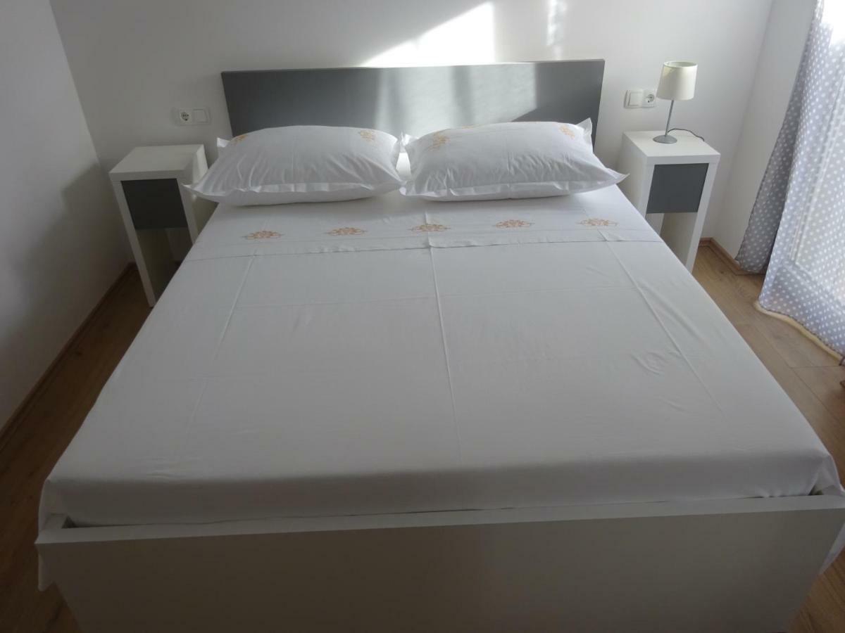 Apartment Duce Omiš Esterno foto