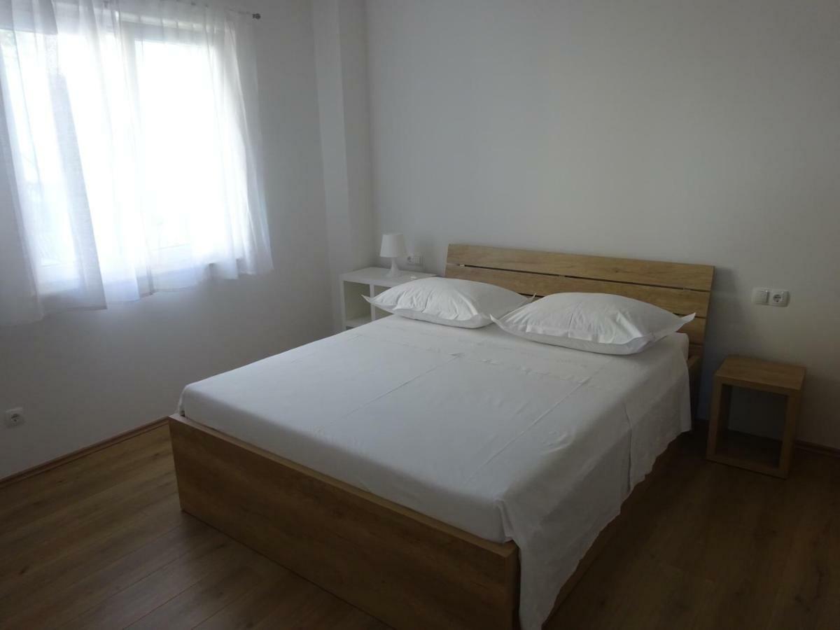Apartment Duce Omiš Esterno foto