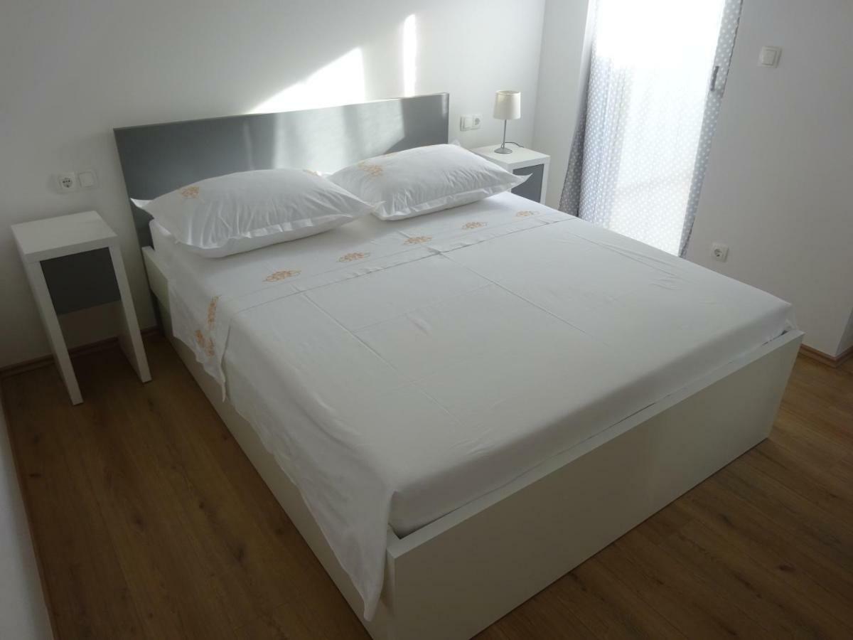 Apartment Duce Omiš Esterno foto
