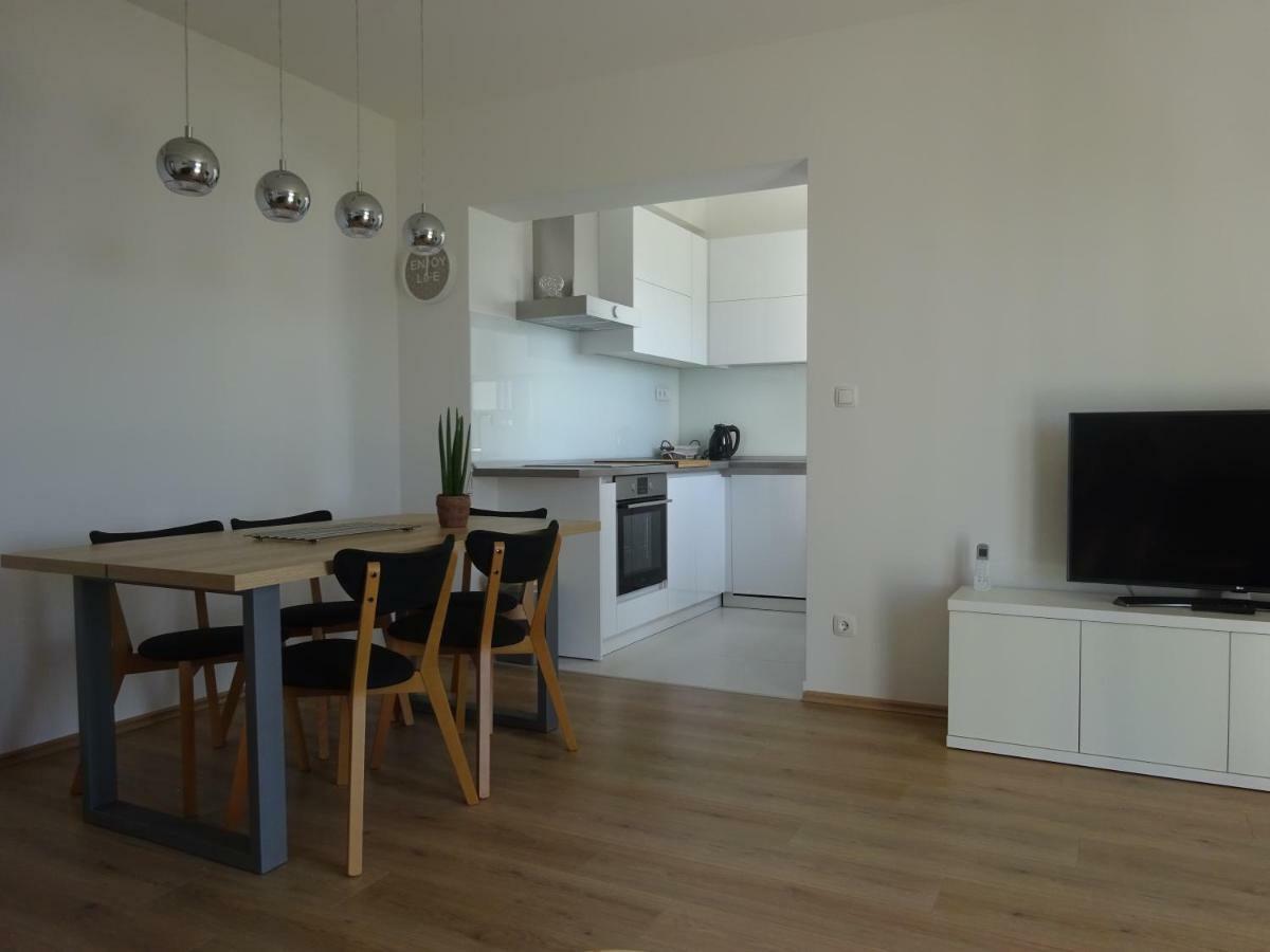 Apartment Duce Omiš Esterno foto