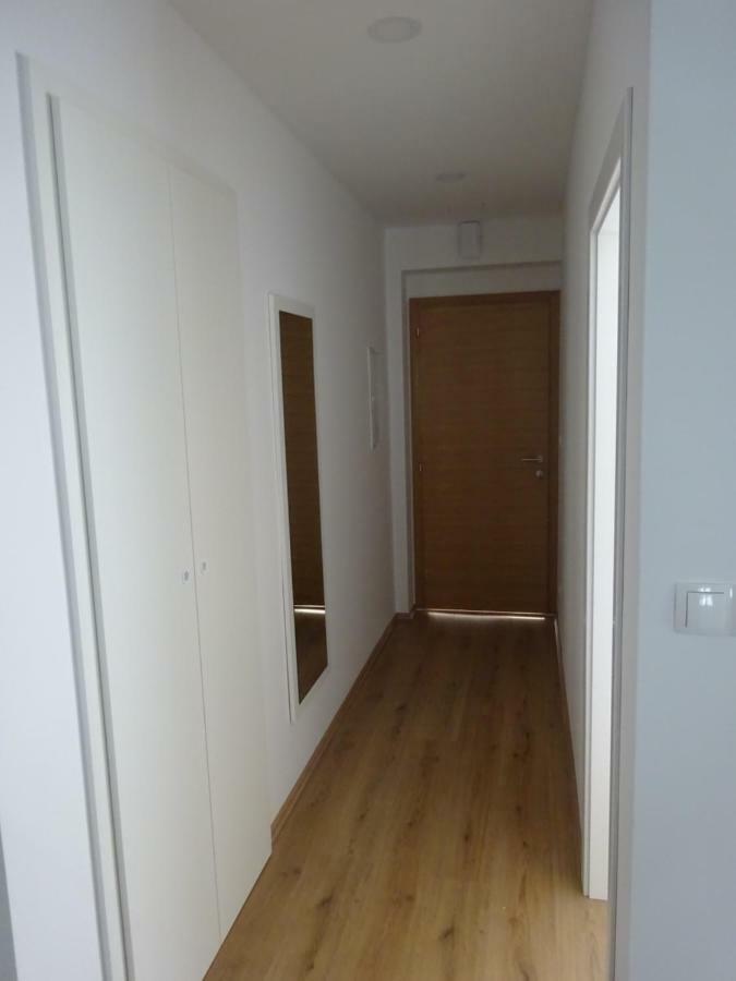 Apartment Duce Omiš Esterno foto