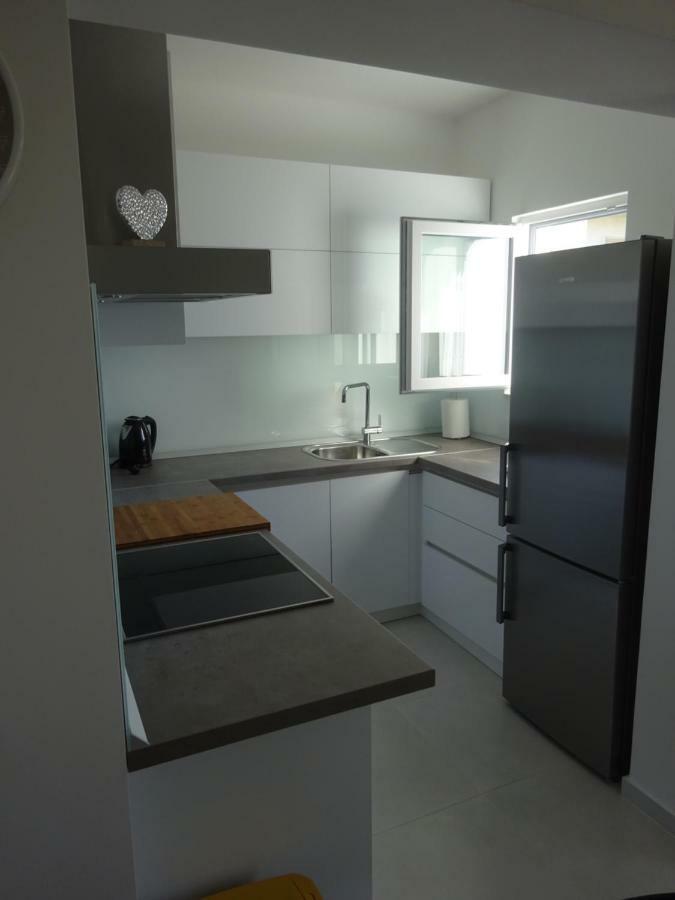 Apartment Duce Omiš Esterno foto